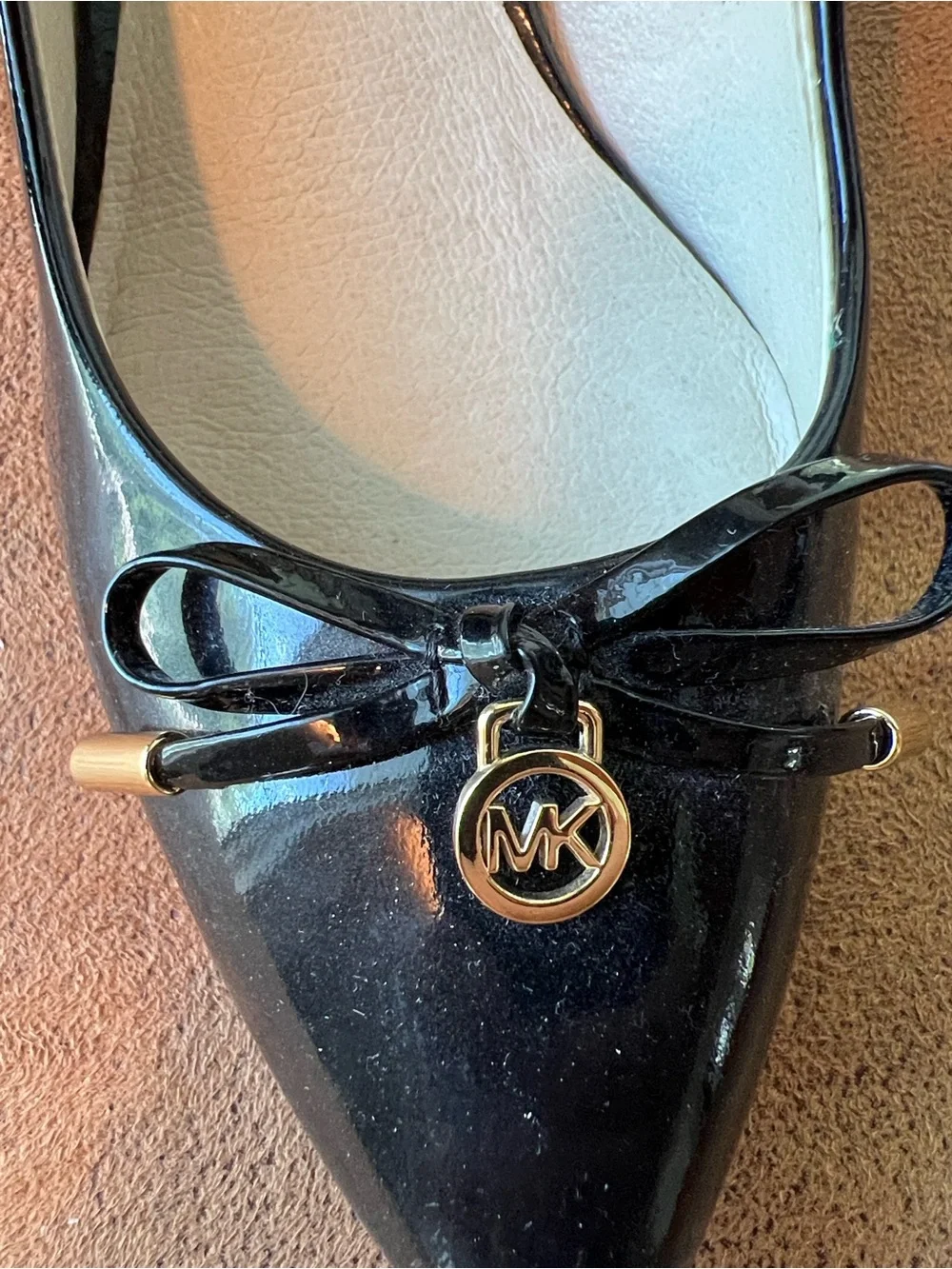 Michael Kors Black Patent Pointed-Toe Heels with Gold MK Charm Bow size 6